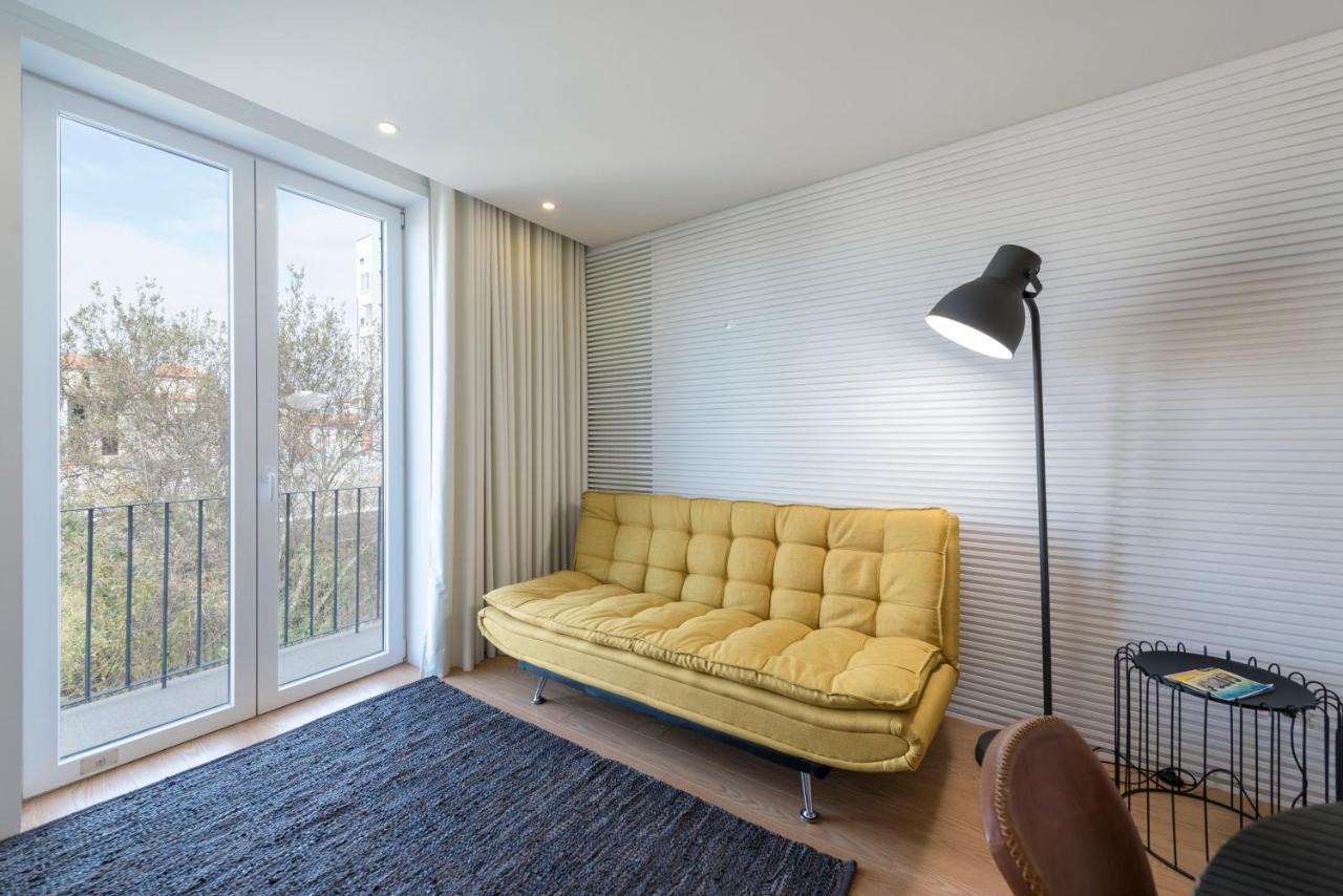 Lovelystay - Flat W/ Ac & Balcony Apartment Porto